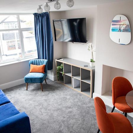 Wave Stays - First Floor Apartment Кливлис Екстериор снимка