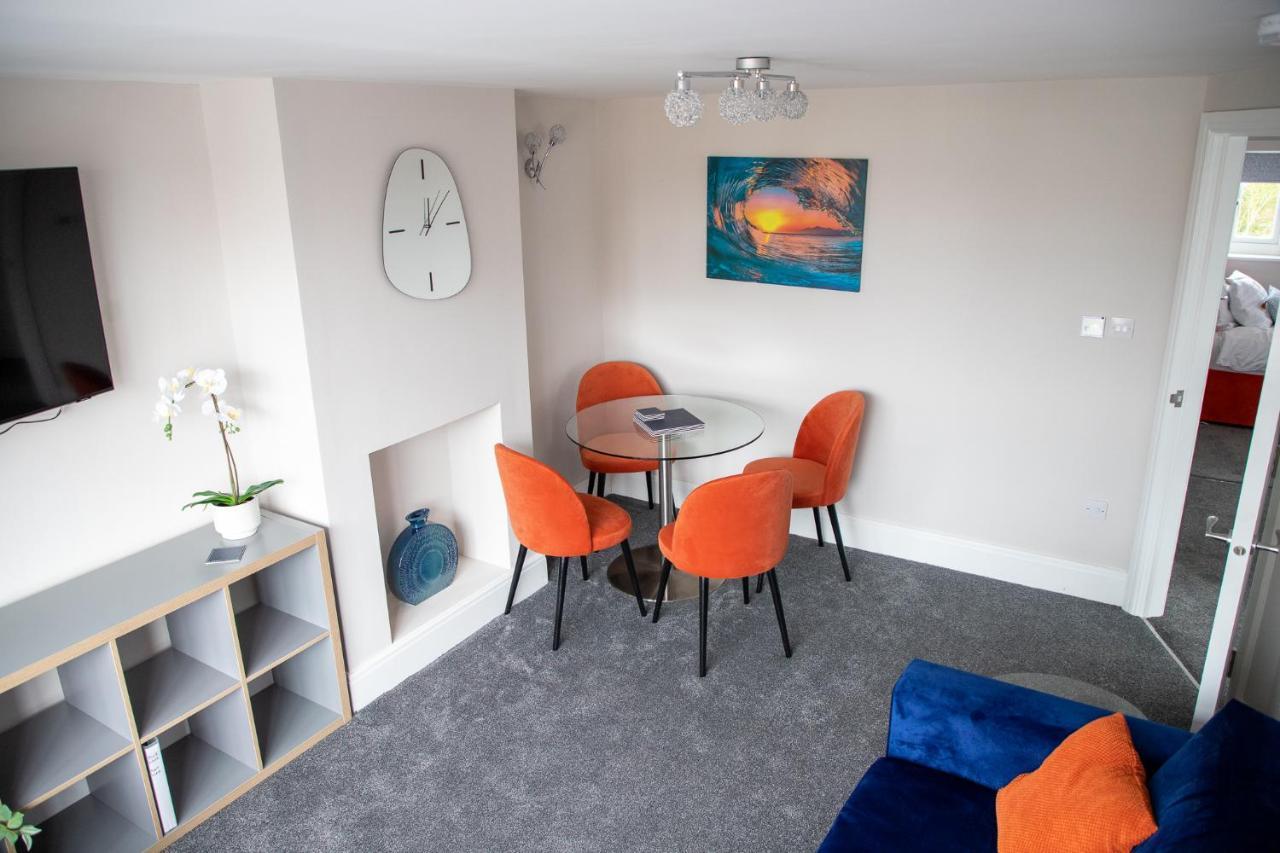 Wave Stays - First Floor Apartment Кливлис Екстериор снимка