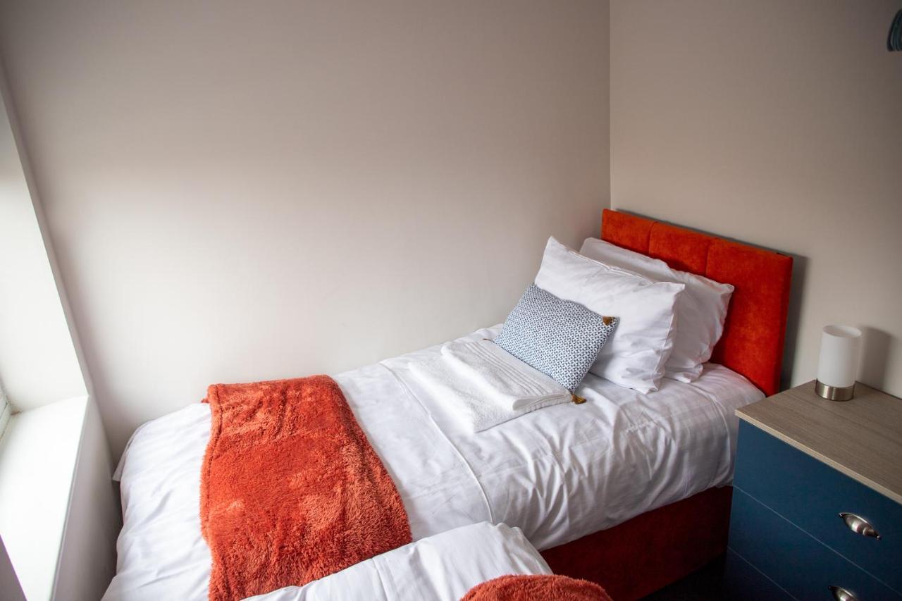 Wave Stays - First Floor Apartment Кливлис Екстериор снимка