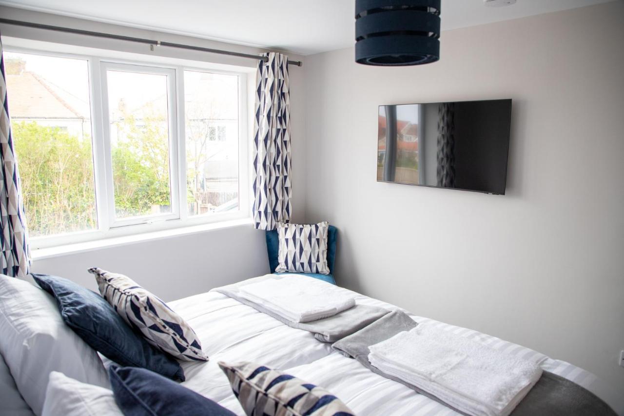 Wave Stays - First Floor Apartment Кливлис Екстериор снимка